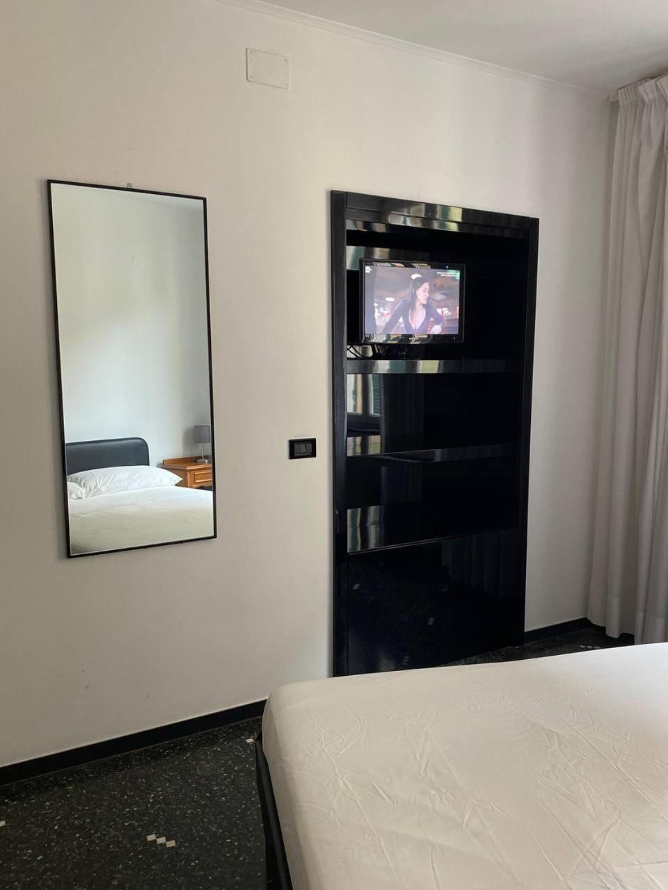Martel Rooms - Genova Centro Brignole Zewnętrze zdjęcie