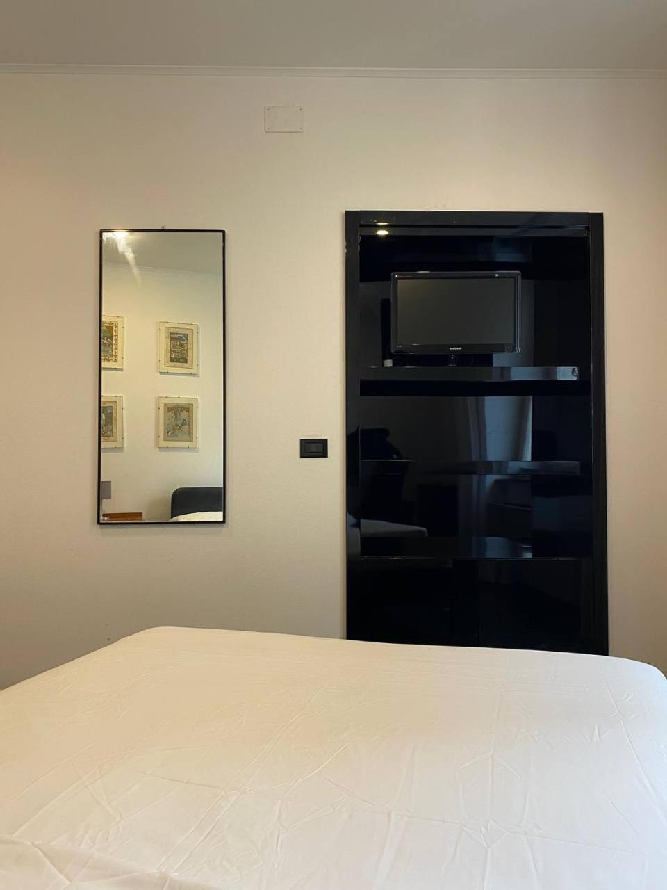 Martel Rooms - Genova Centro Brignole Zewnętrze zdjęcie