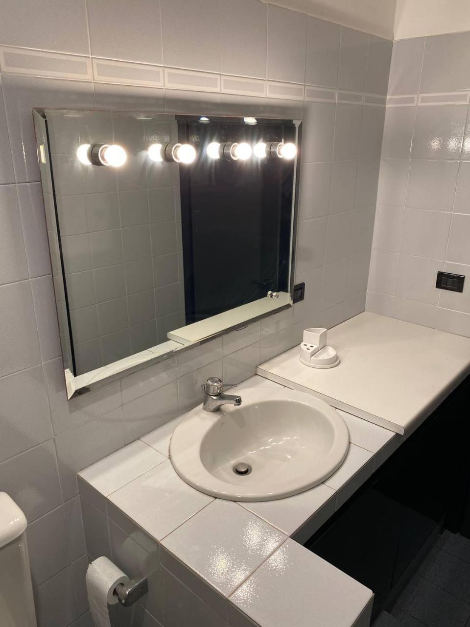 Martel Rooms - Genova Centro Brignole Zewnętrze zdjęcie